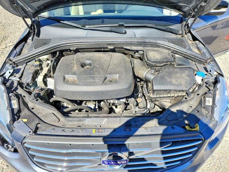2017 VOLVO XC60 T6 DYNAMIC 12