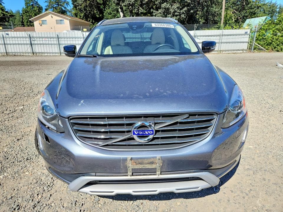 2017 VOLVO XC60 T6 DYNAMIC 5