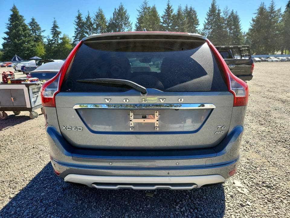 2017 VOLVO XC60 T6 DYNAMIC 6