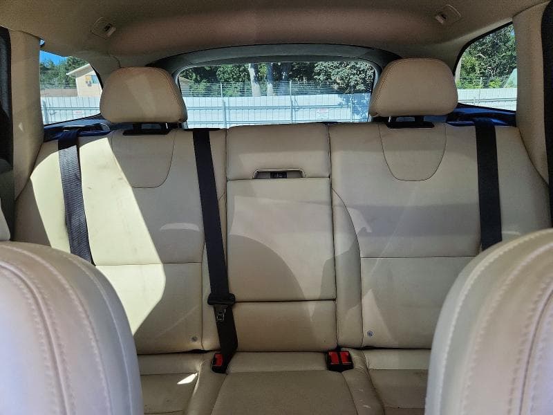 2017 VOLVO XC60 T6 DYNAMIC 10