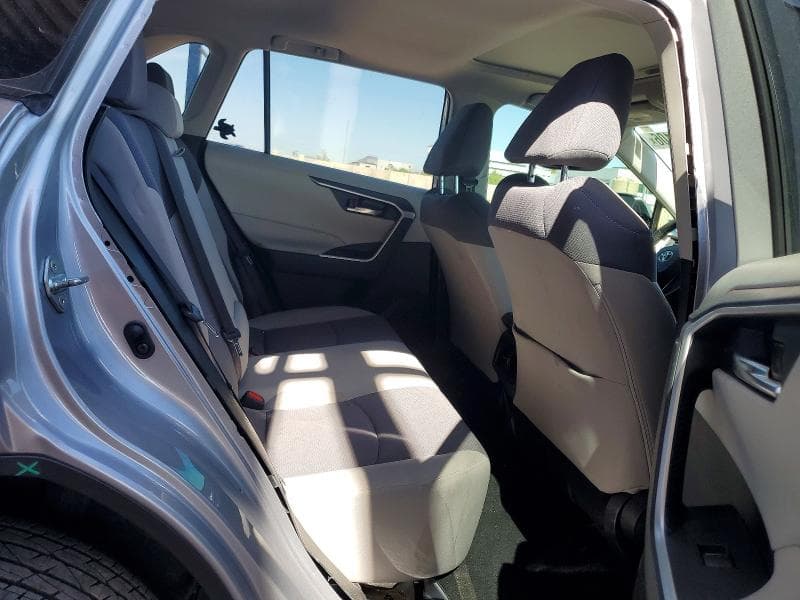 2024 TOYOTA RAV4 XLE 11