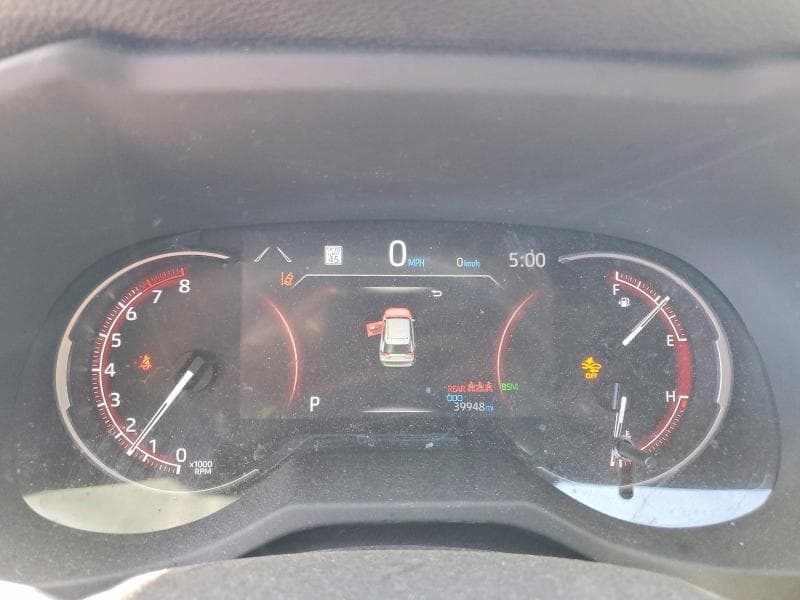 2024 TOYOTA RAV4 XLE 9