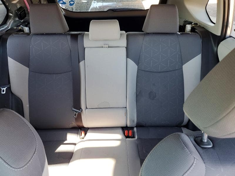 2024 TOYOTA RAV4 XLE 10