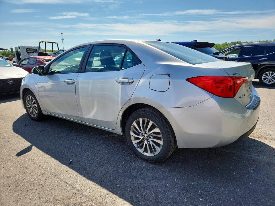 2019 TOYOTA COROLLA XLE 2