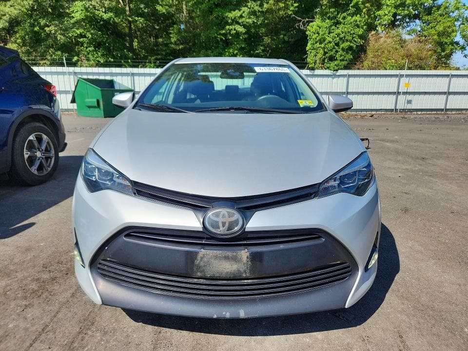 2019 TOYOTA COROLLA XLE 5