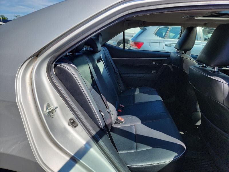 2019 TOYOTA COROLLA XLE 10