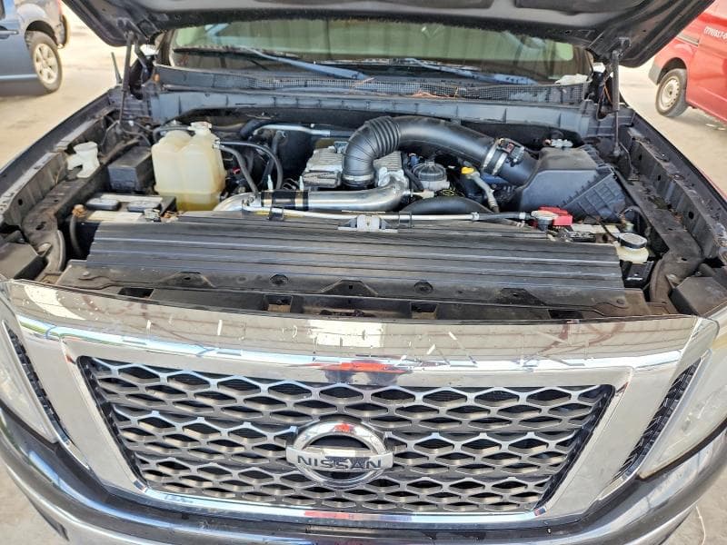 2017 NISSAN TITAN XD SV 11