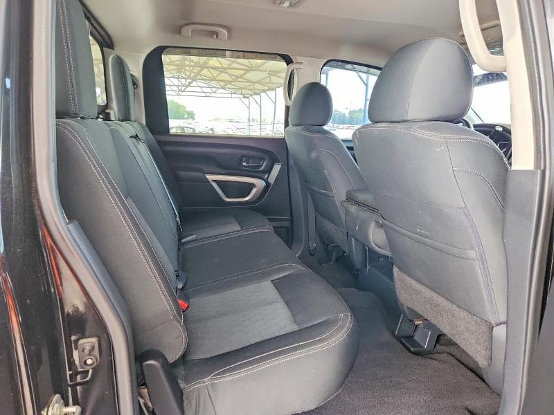 2017 NISSAN TITAN XD SV 10