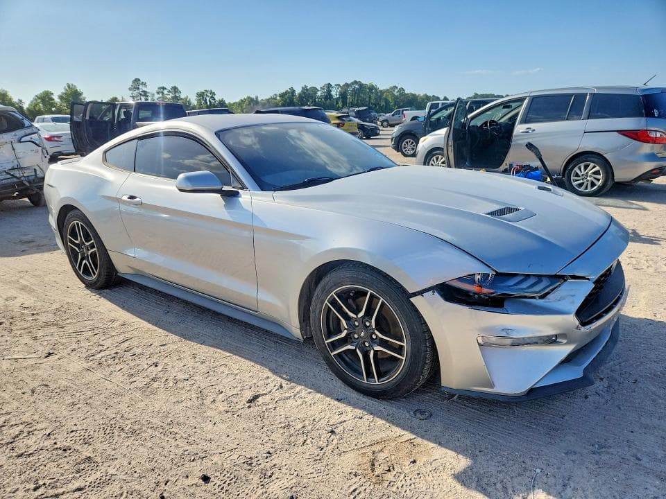 2019 FORD MUSTANG 4