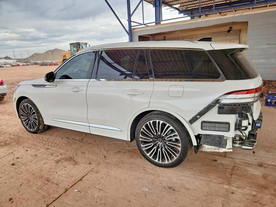 2025 LINCOLN AVIATOR BLACK LABEL 2