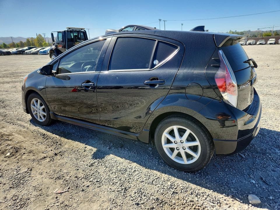 2017 TOYOTA PRIUS C ONE 2