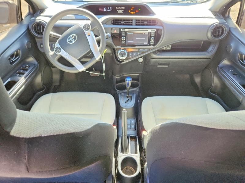 2017 TOYOTA PRIUS C ONE 8