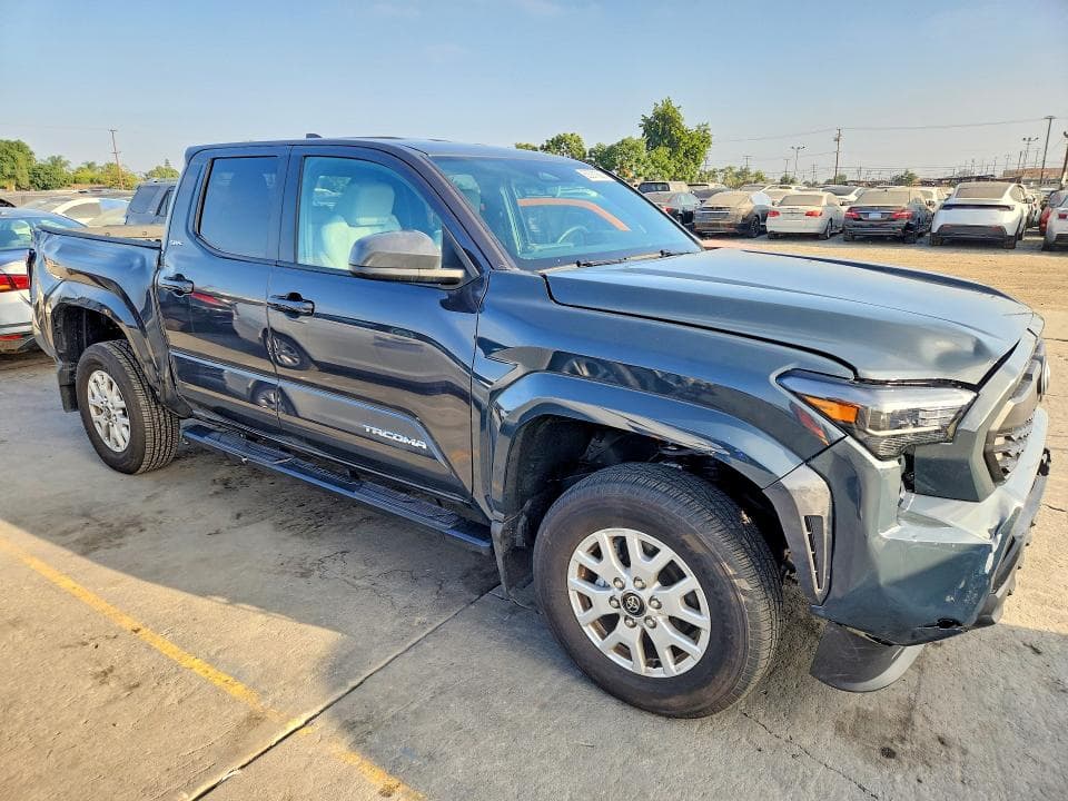 2025 TOYOTA TACOMA SR5 4