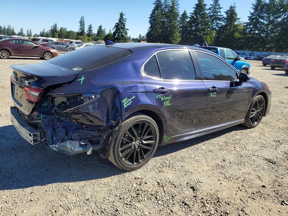 2022 TOYOTA CAMRY XSE 3