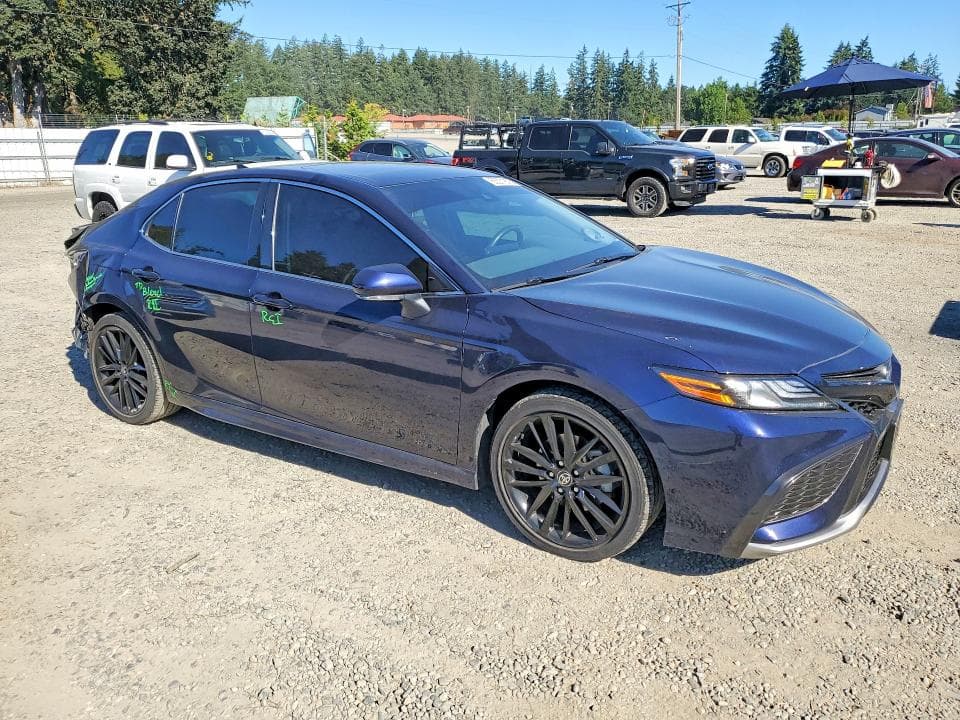 2022 TOYOTA CAMRY XSE 4