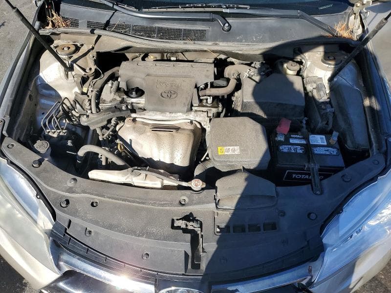 2017 TOYOTA CAMRY SE 11