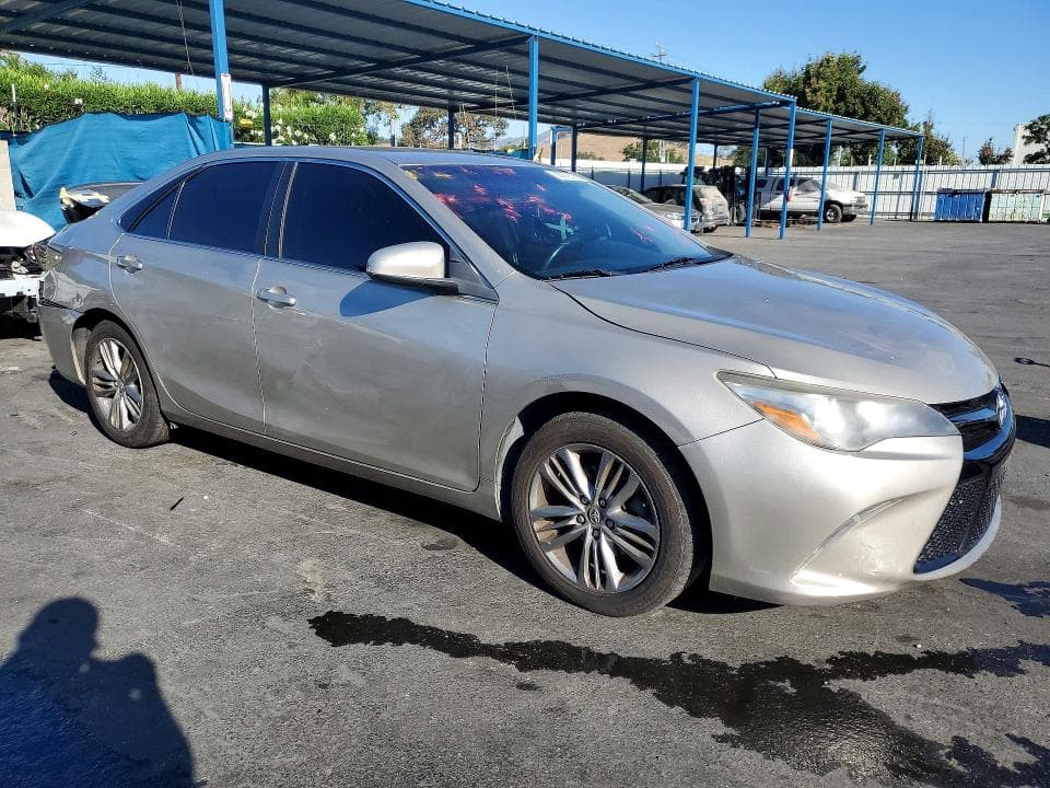 2017 TOYOTA CAMRY SE 4