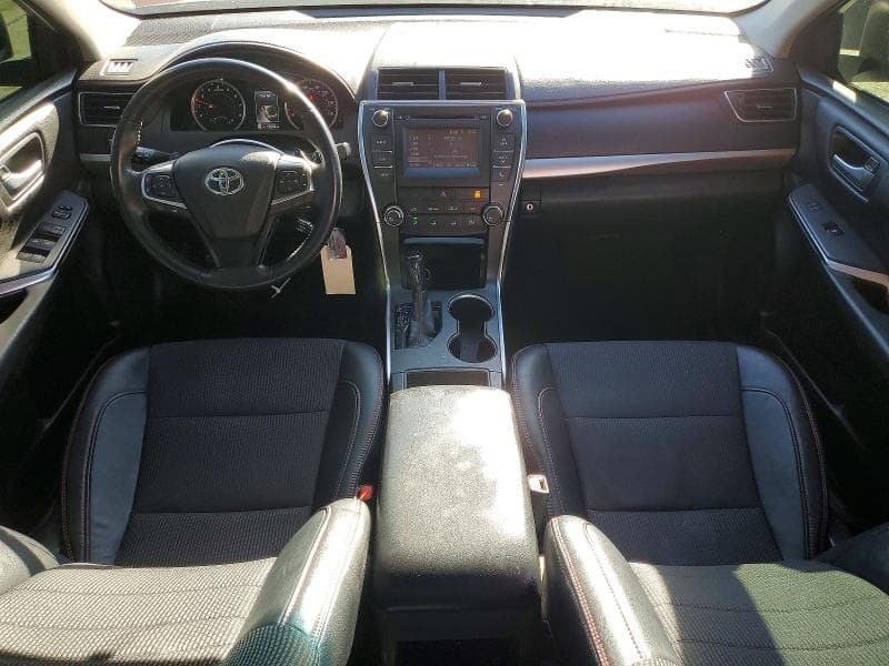 2017 TOYOTA CAMRY SE 8
