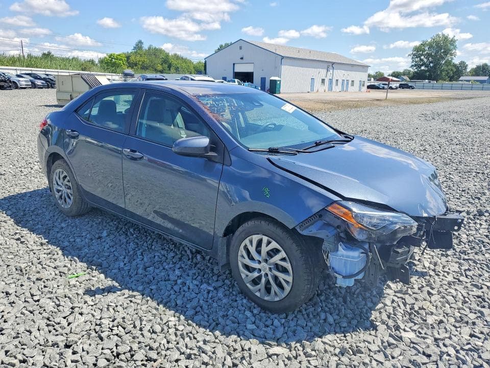 2018 TOYOTA COROLLA LE 4