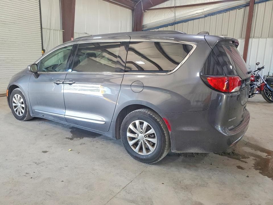 2017 CHRYSLER PACIFICA 2