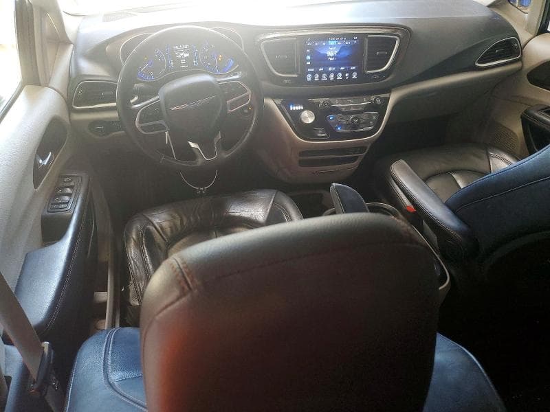 2017 CHRYSLER PACIFICA 8