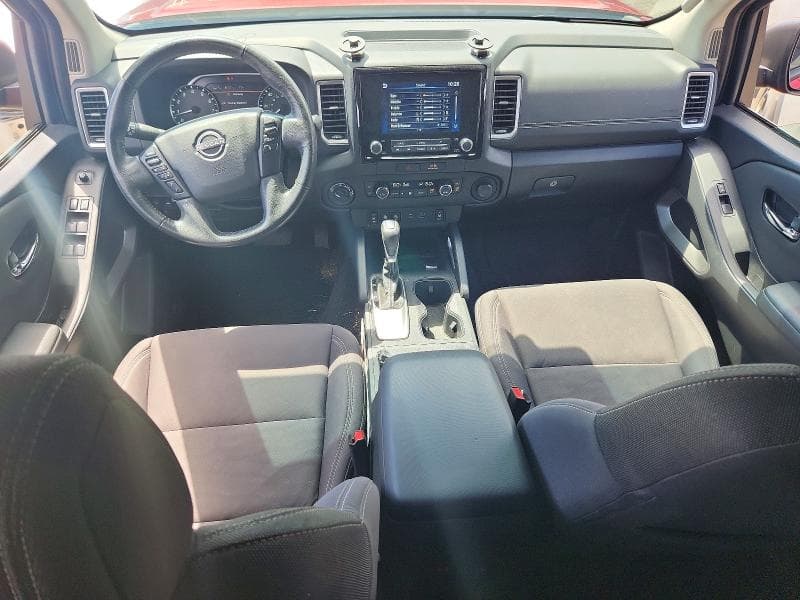 2022 NISSAN FRONITER 8