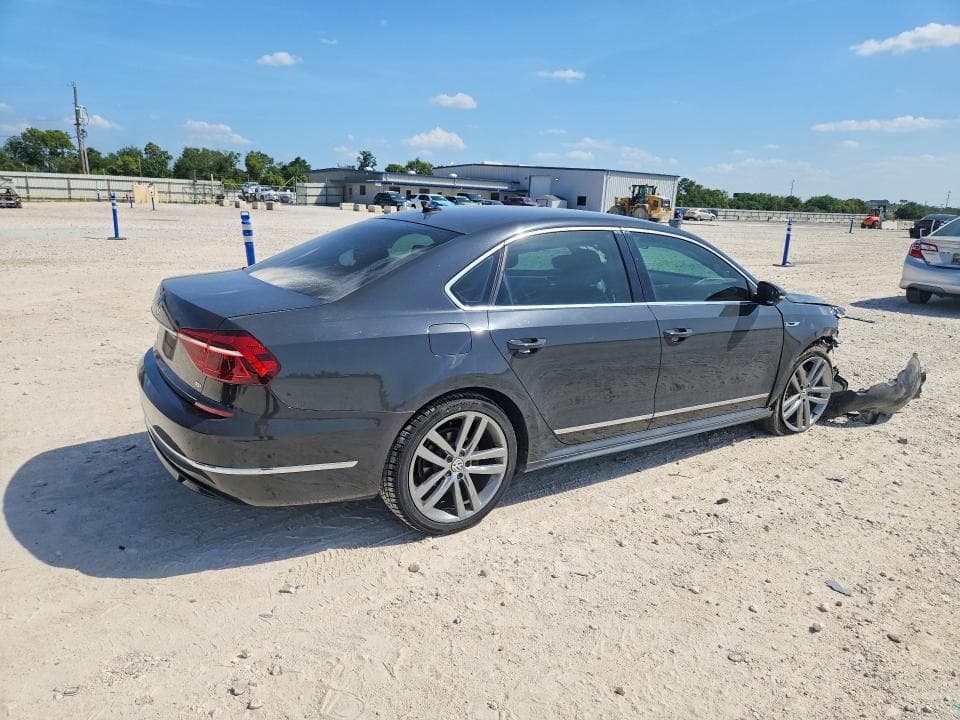 2017 VOLKSWAGEN PASSAT R-LINE 3