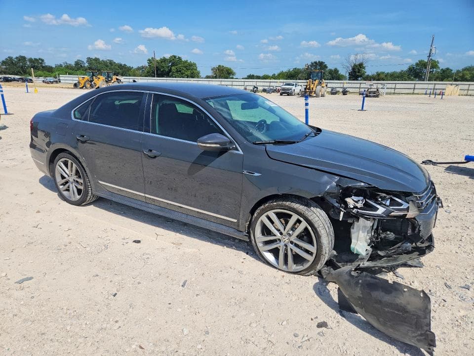 2017 VOLKSWAGEN PASSAT R-LINE 4