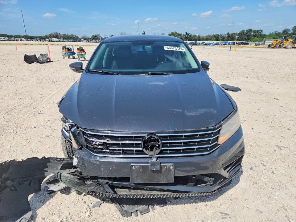 2017 VOLKSWAGEN PASSAT R-LINE 5