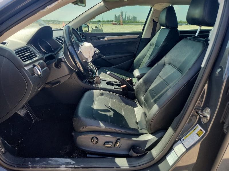 2017 VOLKSWAGEN PASSAT R-LINE 7