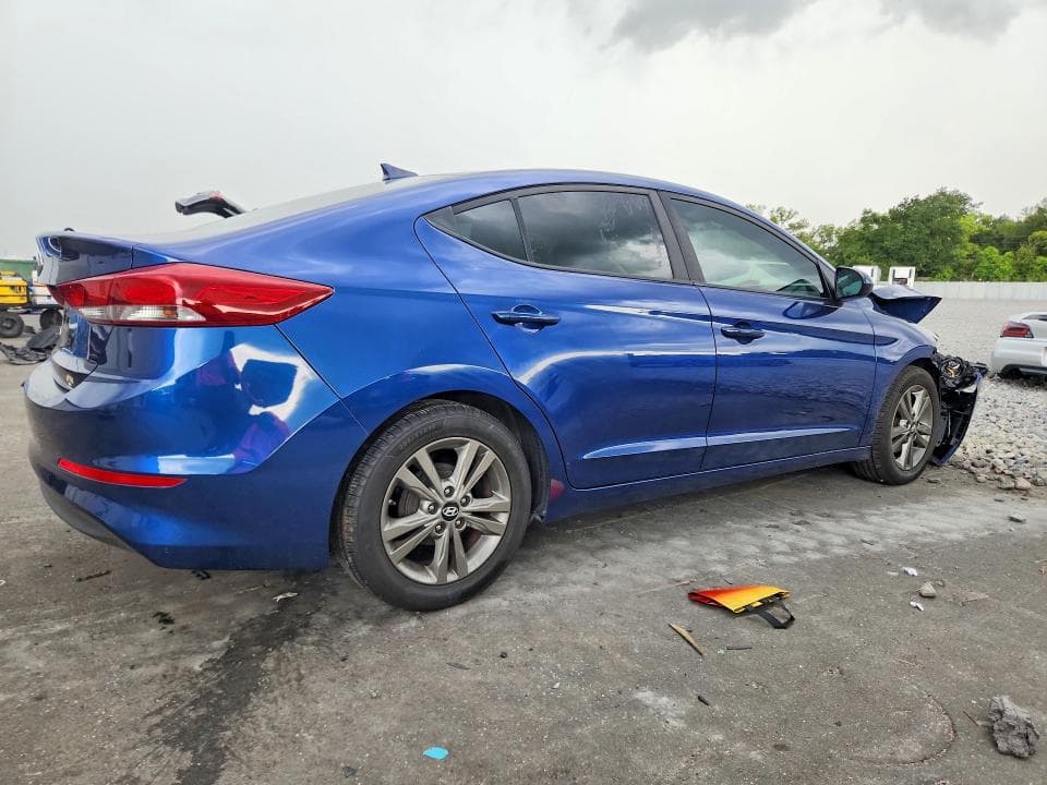 2017 HYUNDAI ELANTRA SE 3