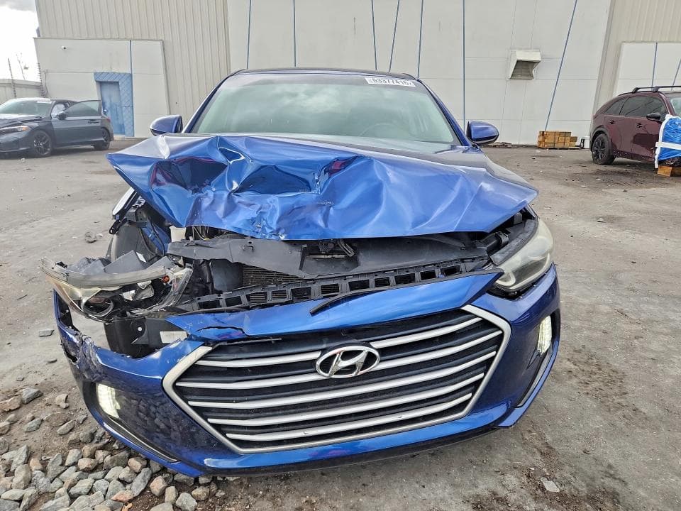 2017 HYUNDAI ELANTRA SE 5
