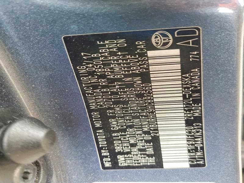 2017 TOYOTA COROLLA SE 12