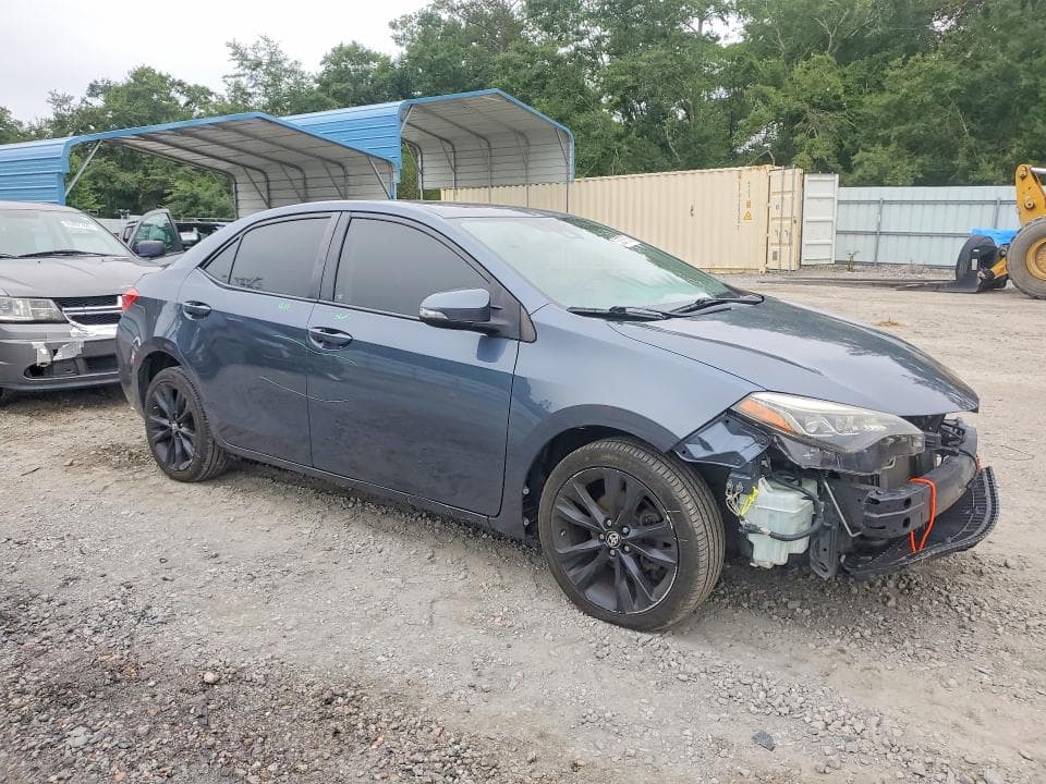 2017 TOYOTA COROLLA SE 4