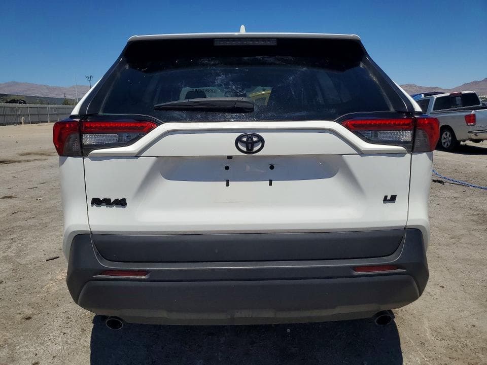 2020 TOYOTA RAV4 LE 6