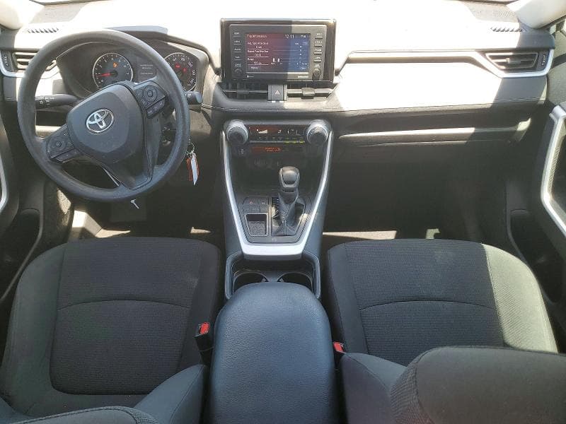 2020 TOYOTA RAV4 LE 8