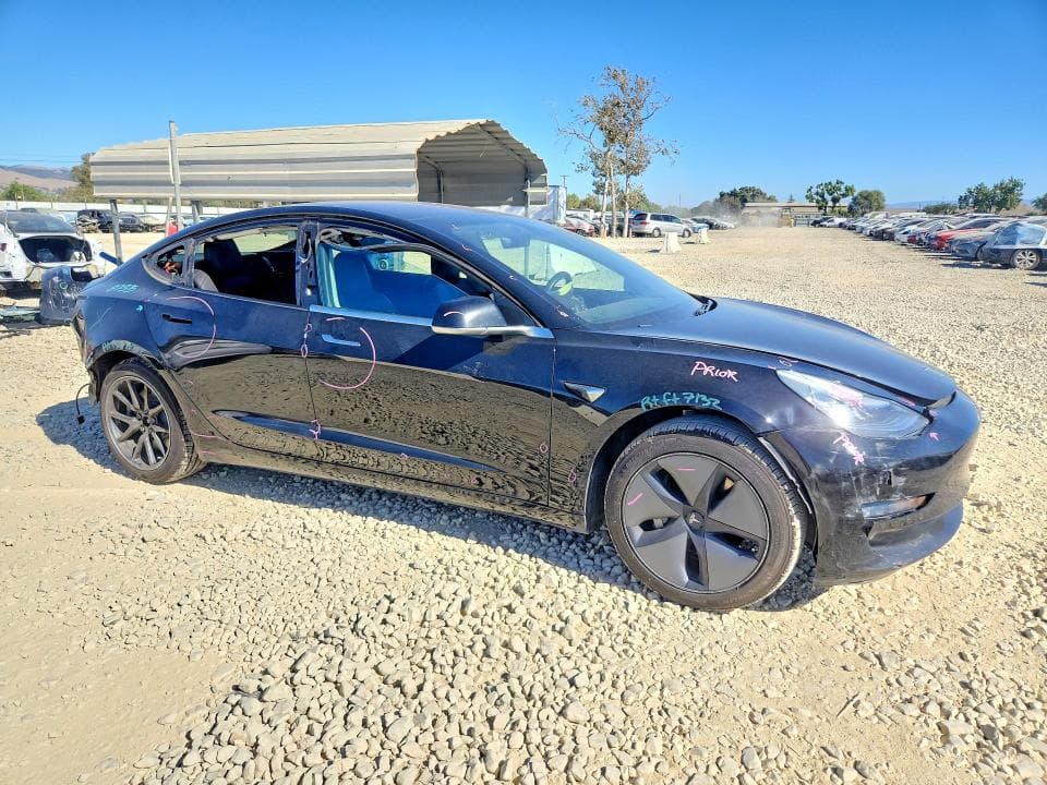 2018 TESLA MODEL 3 4