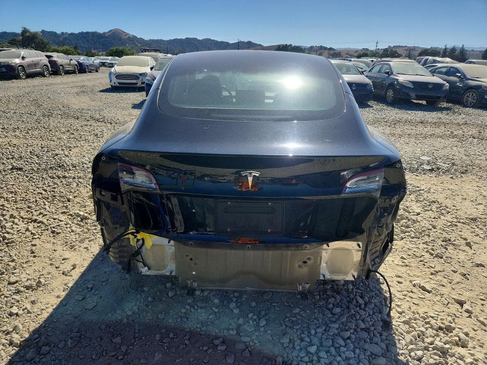 2018 TESLA MODEL 3 6