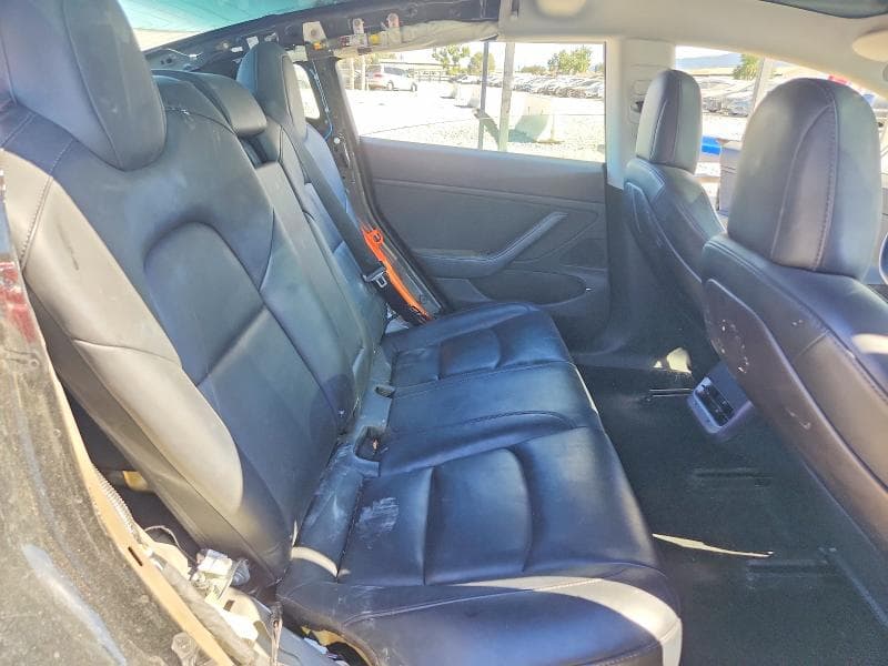 2018 TESLA MODEL 3 10