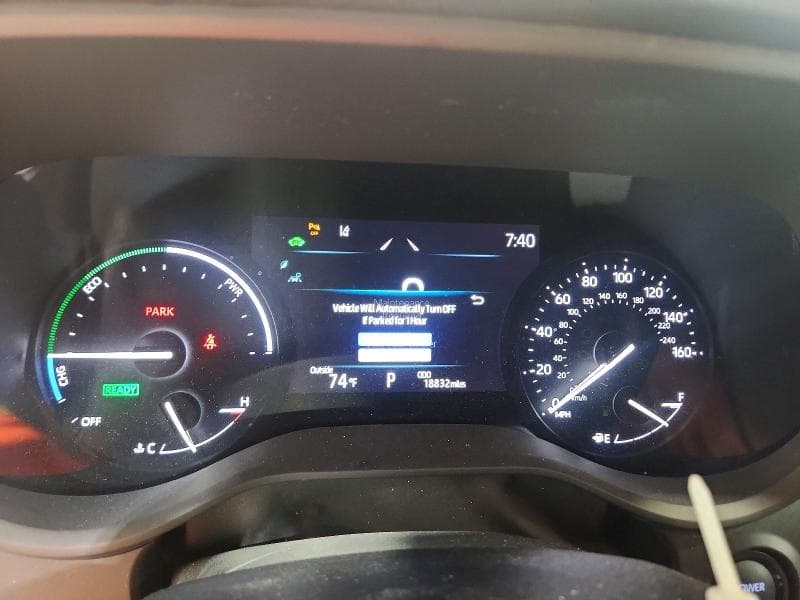 2025 TOYOTA SIENNA XLE 8-PASSENGER 9