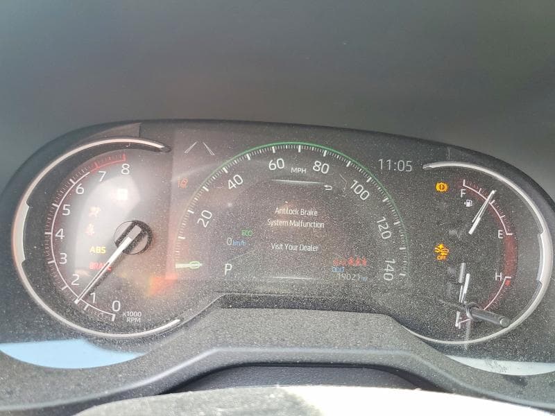 2025 TOYOTA RAV4 LE 9