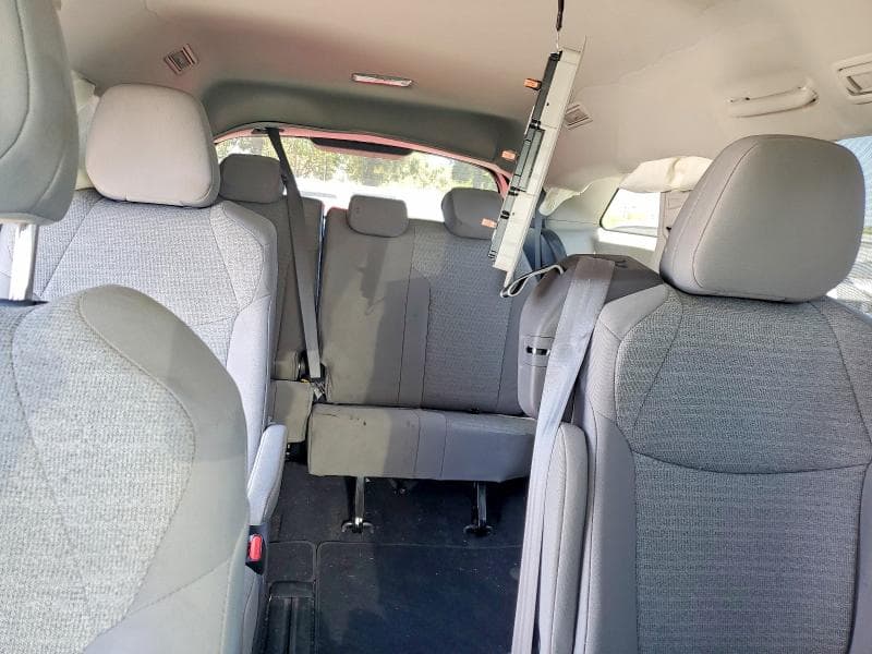 2021 TOYOTA SIENNA LE 10