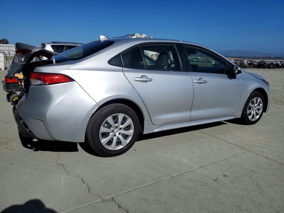 2024 TOYOTA COROLLA LE 3