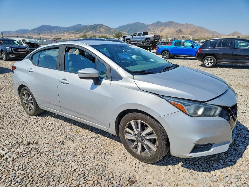 2020 NISSAN VERSA SV 4