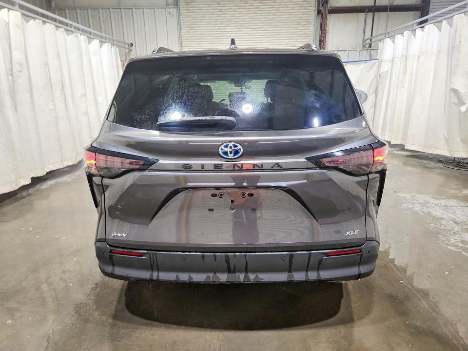 2025 TOYOTA SIENNA XLE 8-PASSENGER 6