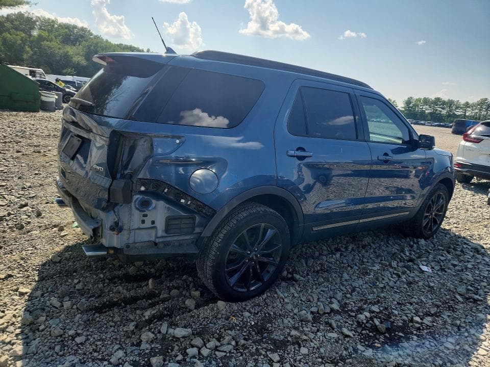 2018 FORD EXPLORER XLT 3