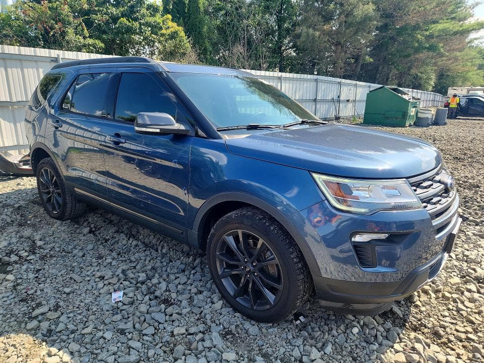 2018 FORD EXPLORER XLT 4