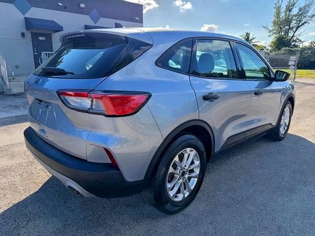 2022 FORD ESCAPE S 3
