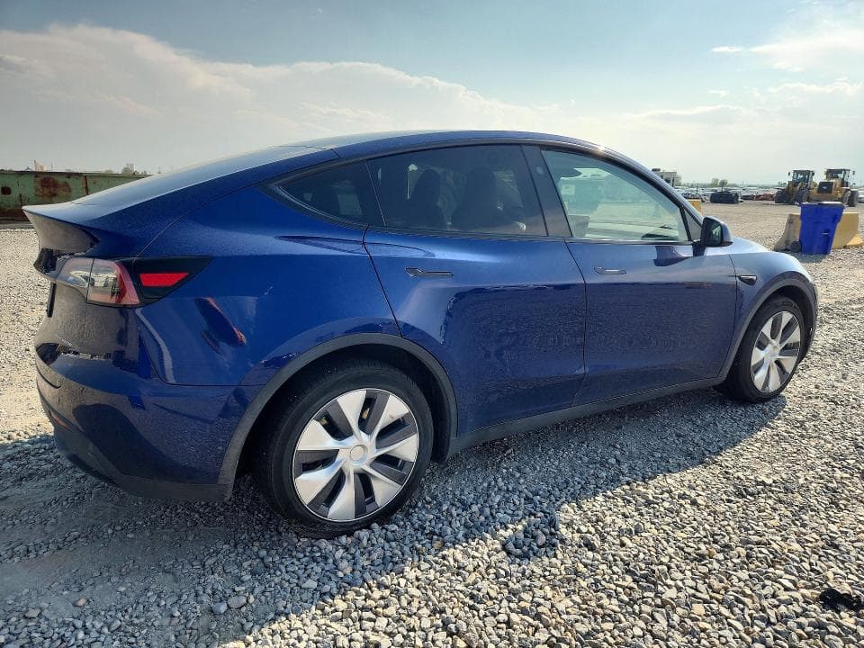 2023 TESLA MODEL Y 3