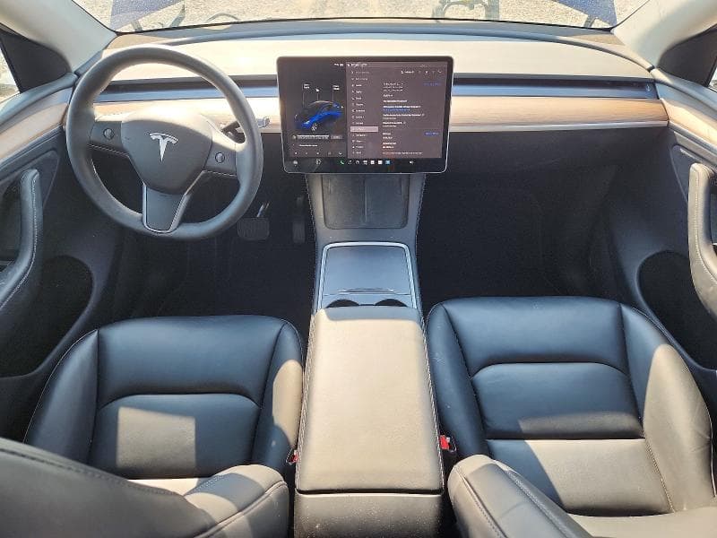 2023 TESLA MODEL Y 8